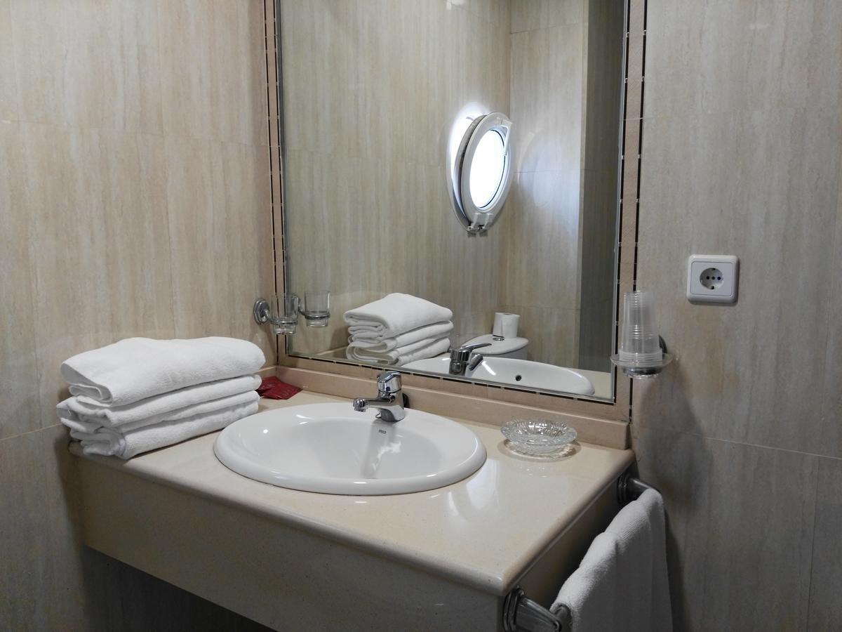 Hotel Restaurante La Rabida Палос-де-ла-Фронтера Экстерьер фото
