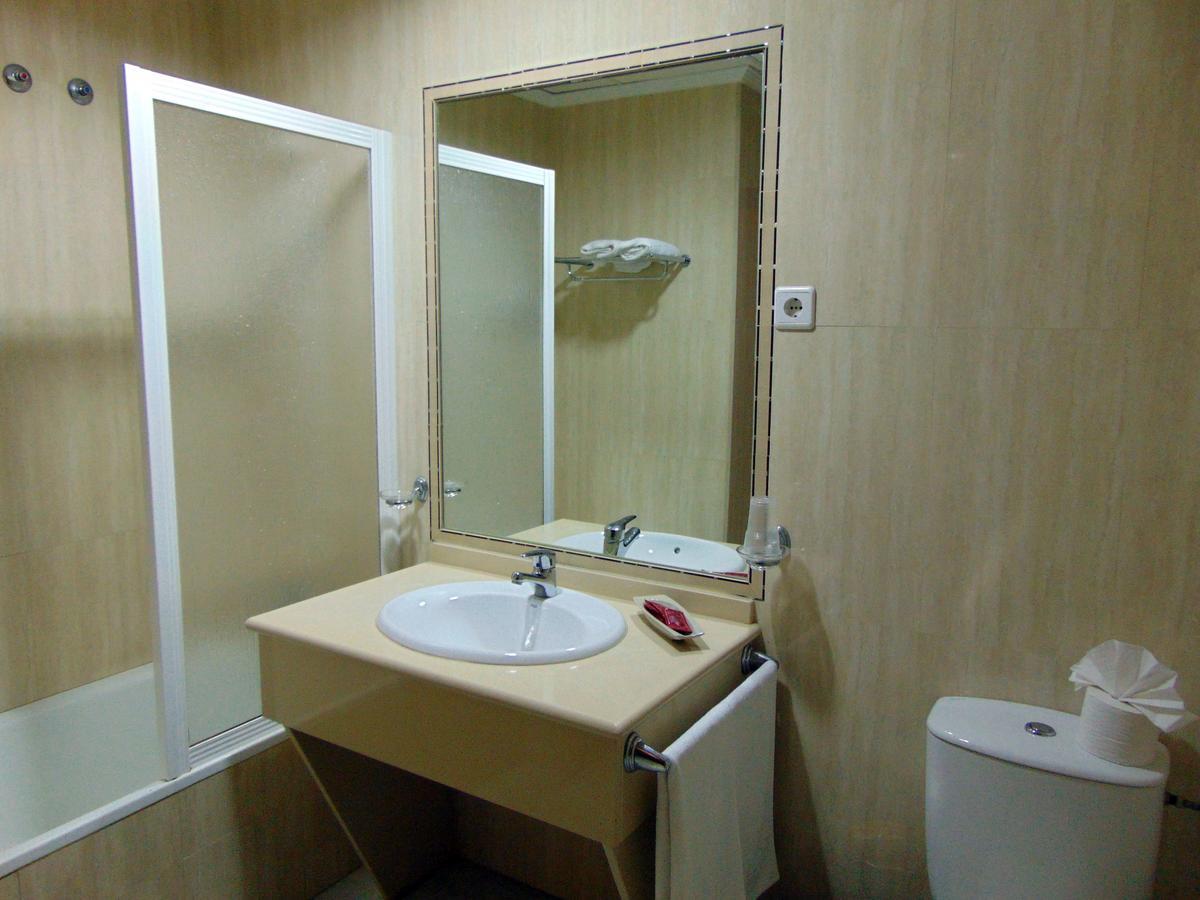 Hotel Restaurante La Rabida Палос-де-ла-Фронтера Экстерьер фото