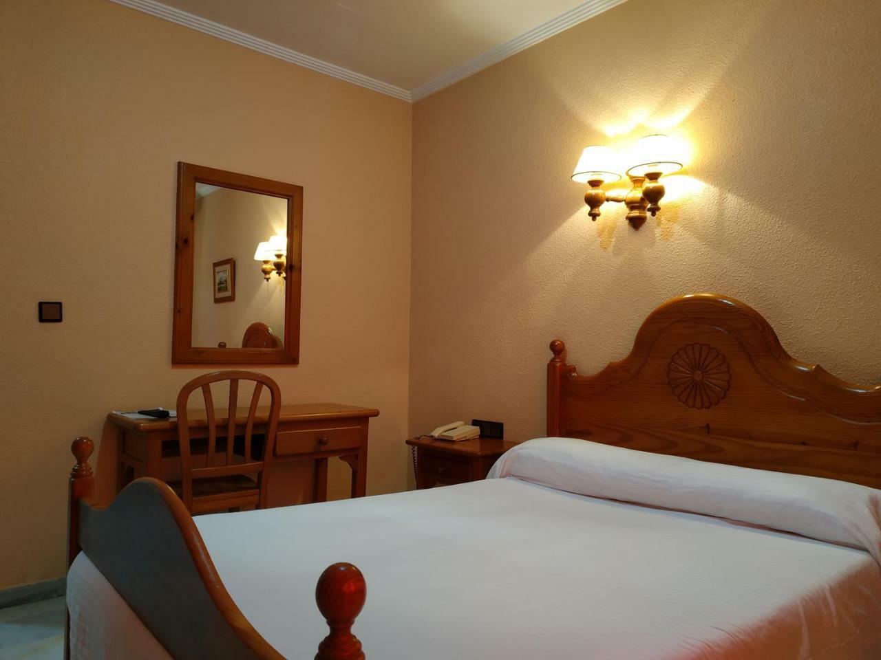 Hotel Restaurante La Rabida Палос-де-ла-Фронтера Экстерьер фото